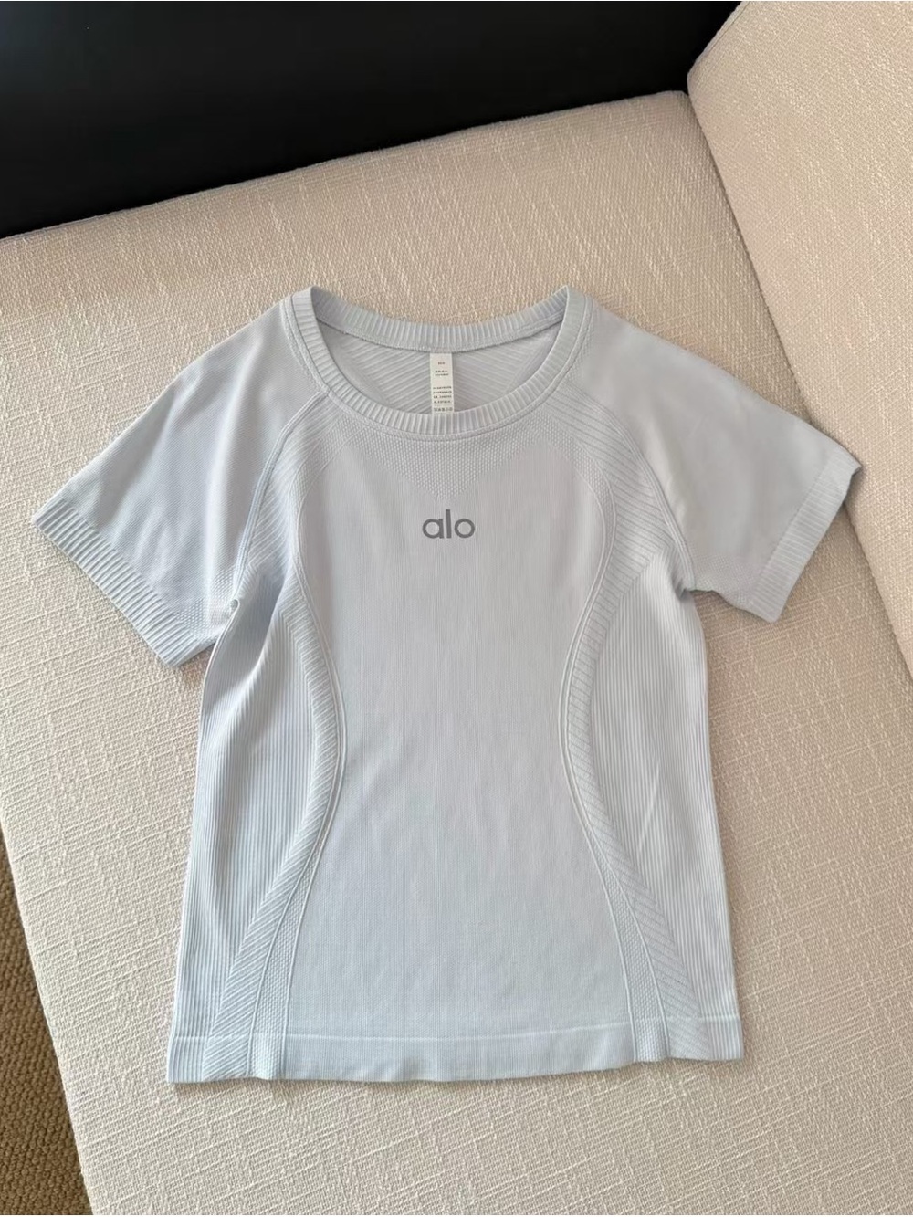 ALO Yoga Pale Blue Seamless Short Sleeve Tee
